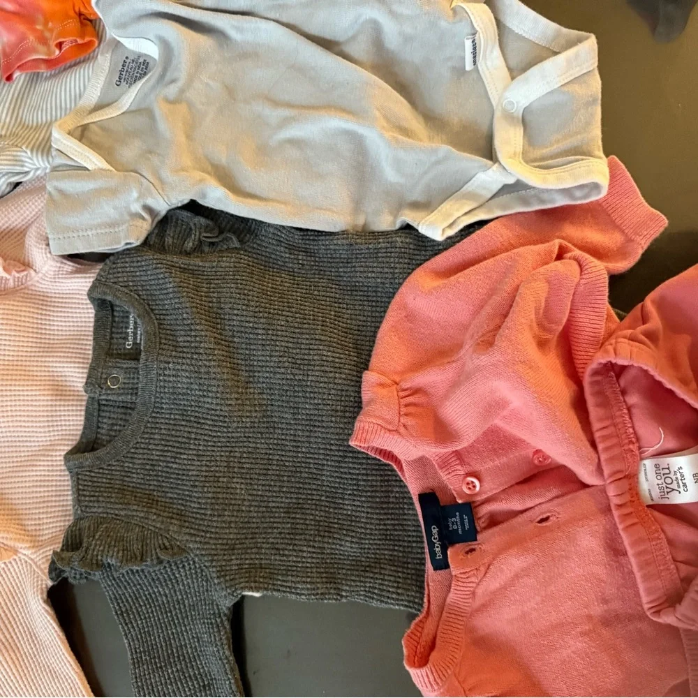 Newborn Girl Clothing Lot- Long & Short Sleeve Onesies, Footies, & Matching Set. - Picture 8 of 8